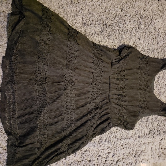 Black dress - Picture 2 of 3